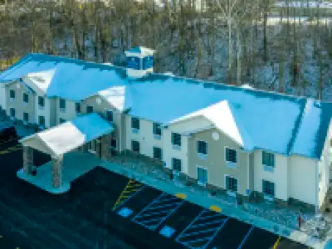 Cobblestone Inn & Suites - Brookville Hotels in Brookville