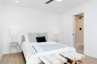 Modern Kentucky Lakefront Home + Dock