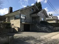 Cottage in Waimes with Garden & Terrace Hotels near Panorama sur les Hautes Fagnes / Hohes Venn