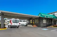 Quality Inn SeaTac Airport-Seattle Hotels near Angle Lake Beach