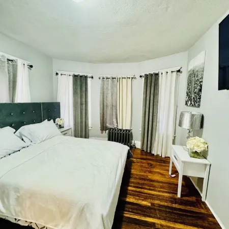 Newly Beautiful  renovated first floor apartment getaway