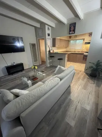 A Studio City Dream, pet friendly, and walking distance to Universal Studios.