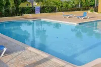 3 King Beds Drax Hall Pool Gym Gated Full Air Con - Homestays