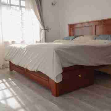 Cheerful 4-bedroom with a pool Rooms