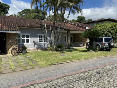 Spacious house in best condominium in Angra dos Reis Hotels near Pier Santa Luzia