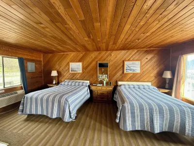 Scenic Bay Motel room 3