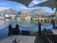 Sea Cottage - House - spectacular sea views Hotels in Fish hoek