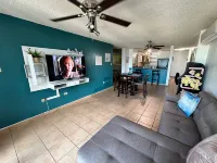 NEW LISTING. Unwind at Seaside Serenity, 2B/2B, full A/C, WiFi.