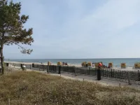 South balcony with the sound of the sea, three-room apartment for 4-5 people. Hotels in Kellenhusen