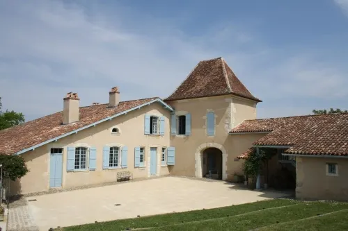 Detached Gite Near Dax Préchacq les Bains, Landes Coast. Pets Allowed