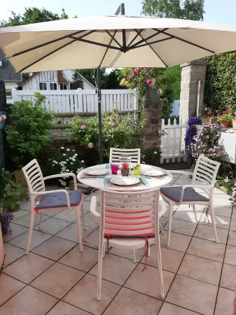 Jolie maison de vacances à Sainte Marine Отели в г. Комбри