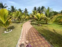 Comfortable 4-Bdrm Villa,Gated,Beach,Pool,A/C, Billiard/Ping Pong, Warm Weather!