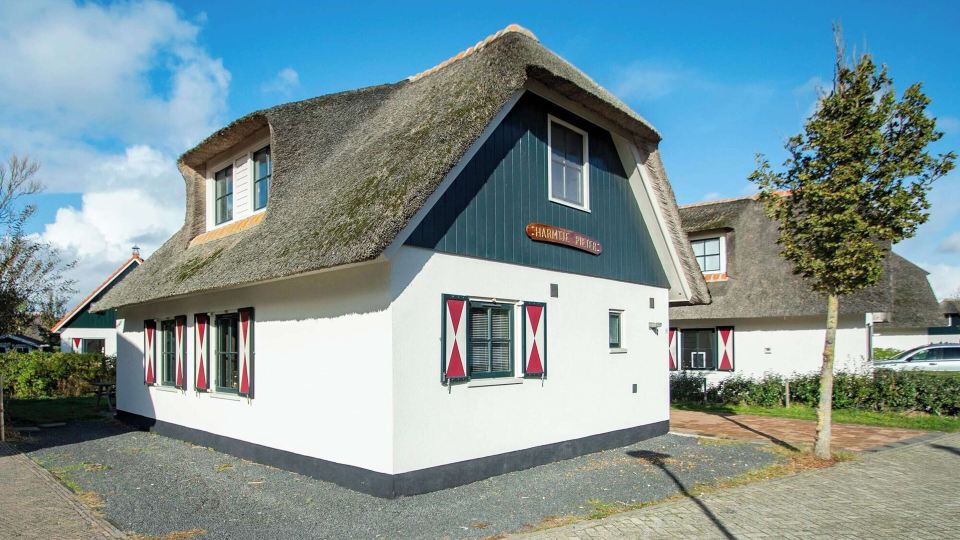 Villa in Callantsoog with Whirlpool and Beach
