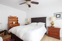 New Luxury 5Br3BTH Woodstock Secret Retreat Near All Ski MT Heated Pool& Hot Tub Hotels in West Hurley