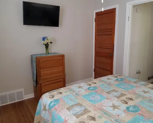 Charming Beach block getaway! Leave your sheets, towels at home! You're on VACA! 브리간틴 호텔