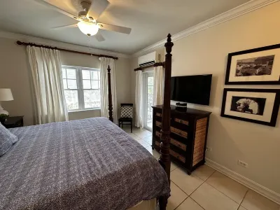 Beautiful, centrally located, short drive to beaches and stores.