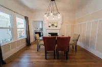 2336A- Upper 3B2B Unit w/ Laundry near UC Berkeley