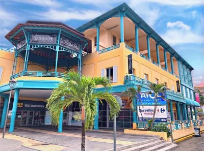 T2 au Confort tropical downtown! Hotels in 