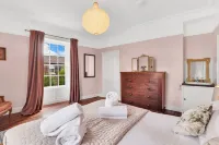 Learchild House - North East Escapes