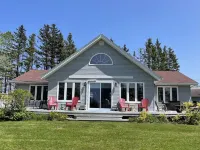 Beautiful House Located by a Golf Course and 5 Mins From National Park Beach - 4 étoiles