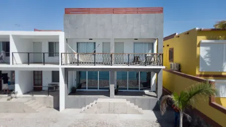 Apartment with exclusive access to San Carlos Beach Отели рядом с достопримечательностью «Barajitas Canyon»