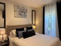 Nice one bedroom apartment for short getaways or temporary housing w/ fast WiFi