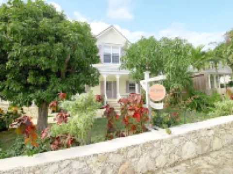 3BR Historic Home w/Pool & all Mod-Cons! Hotels in Governor's Harbour