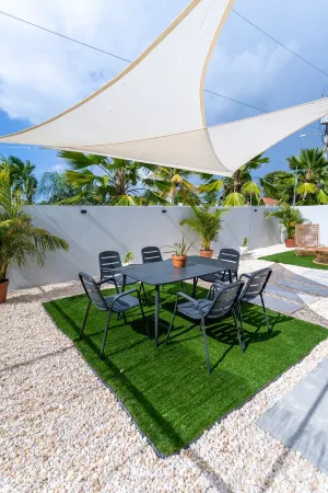 NEW Spacious Garden Haven 3BR Near The Beach - 5 Min Drive