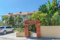 Luxury Beachside Apartment with Rooftop Terrace & Private Jacuzzi – Sleeps 6