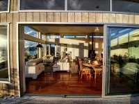 XSPOT Cliff 4WD holiday apartment for two - Spectacular 270° Hauraki Gulf views