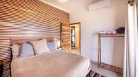 Private Villa - Heated Pool, Ocean View & Walk to Beach