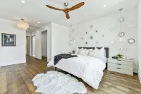 Live the Penthouse Dream – Luxe, Views & Vibes in Iconic North Beach