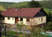 New quiet 100m² apmnt for 2-6 pers, friends, families, disabled; terrace, garden, billard
