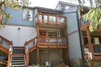 CLEAN&COZY • Stocked Kitchen • 20% off month stays! Hotels in Baldy Mountain