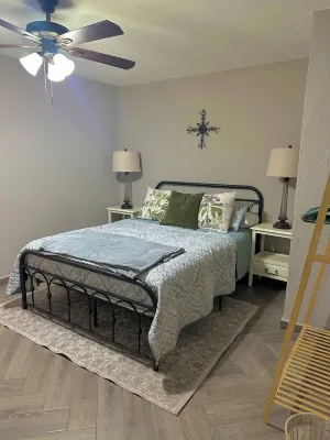 Cozy home close to airport