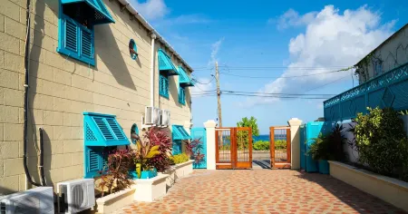 Delightful 1-bed beachside rental -SEA SHELL