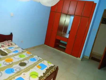 TonySpengler Magel Apartments Отели рядом с достопримечательностью «Найали Бич»