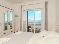 Apartment by the Sea and with Beautiful View, 2 Bedrooms, 4 Persons Hotels in Kali