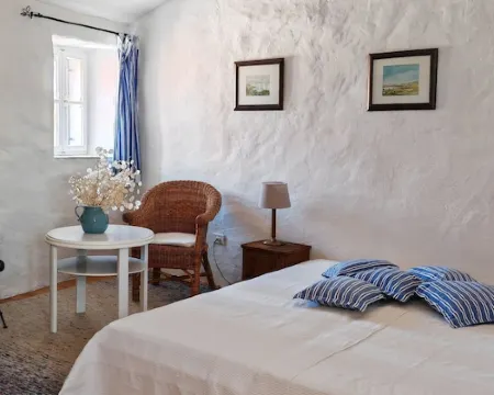 Old farmhouse in the heart of the 'Slovenian Tuscany' Hotels in Koper