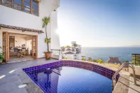 Luxurious Tropical Oasis w/ 2 Private Pools & Jacuzzi