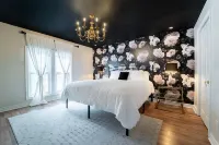 Boutique Home By The Falls