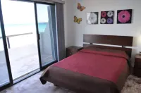 Waterfront 3 Bedroom Condo With 24 Hour Security