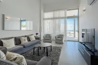 Villa Caterina, Ocean View with Private Heated Pool, Ideal for Golf Lovers