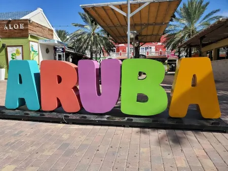 Majestic Studio Condo With Ocean and Harbour Views