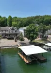 4BR 4BA lake front w/Dock & Kayak across Coconuts
