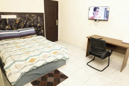Warapie Lodge Hotels in Komenda