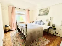 * Fisherman’s Cottage * with panoramic river views 阿普爾多爾住宿飯店