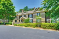 Lakefront Oconee Vacation Rental w/ Patio & Views! - 3-Star