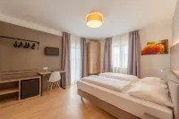 Garni Hotel Ritterhof Hotels in Tramin an der WeinstraBe