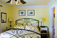 Villa Venezia Hotels near E Las Olas Blvd